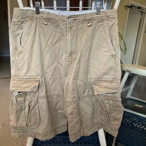 Men’s Khaki Cargo Shorts